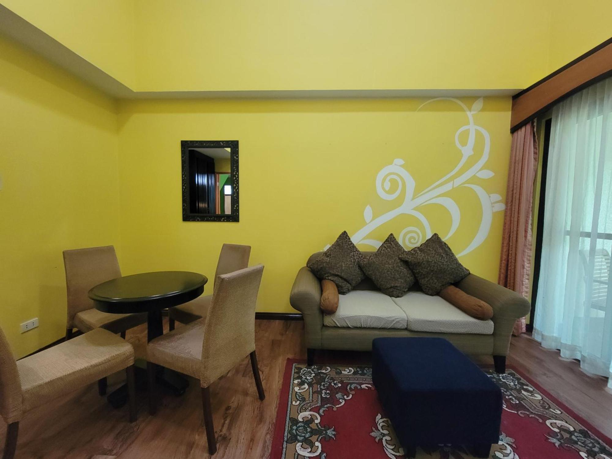 טגאיטאי Lee Boutique Hotel Tagaytay מראה חיצוני תמונה