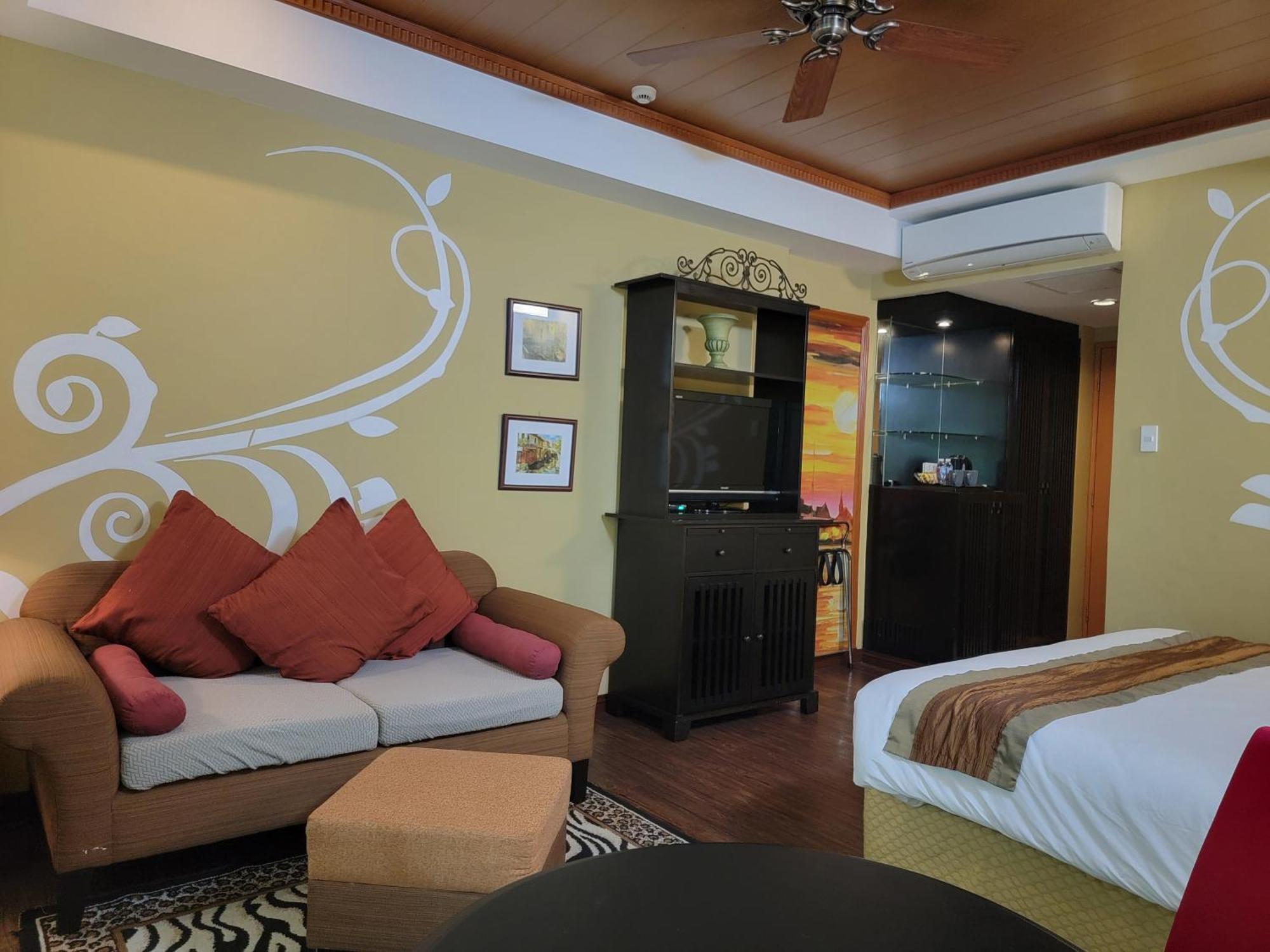 טגאיטאי Lee Boutique Hotel Tagaytay מראה חיצוני תמונה