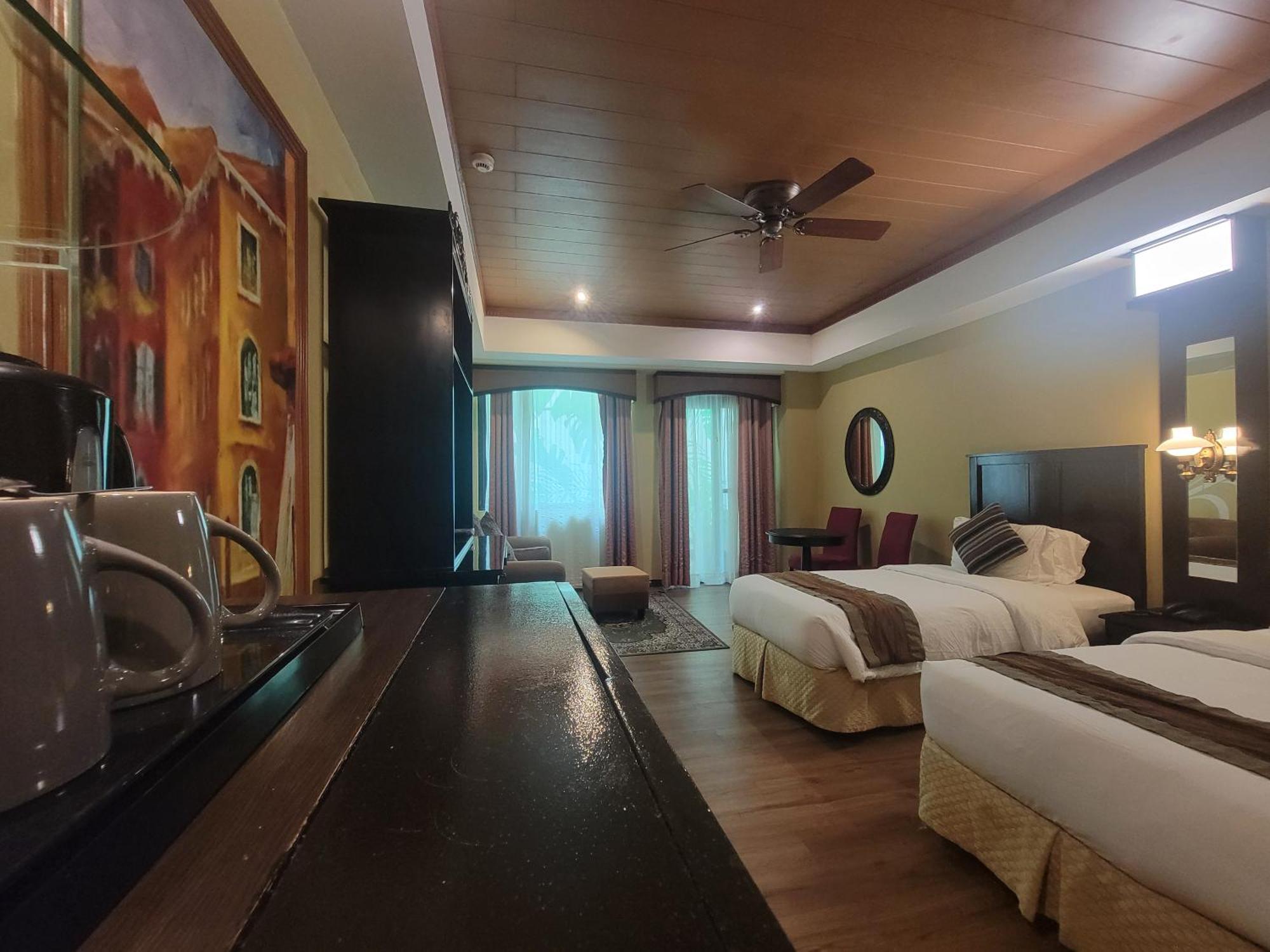 טגאיטאי Lee Boutique Hotel Tagaytay מראה חיצוני תמונה