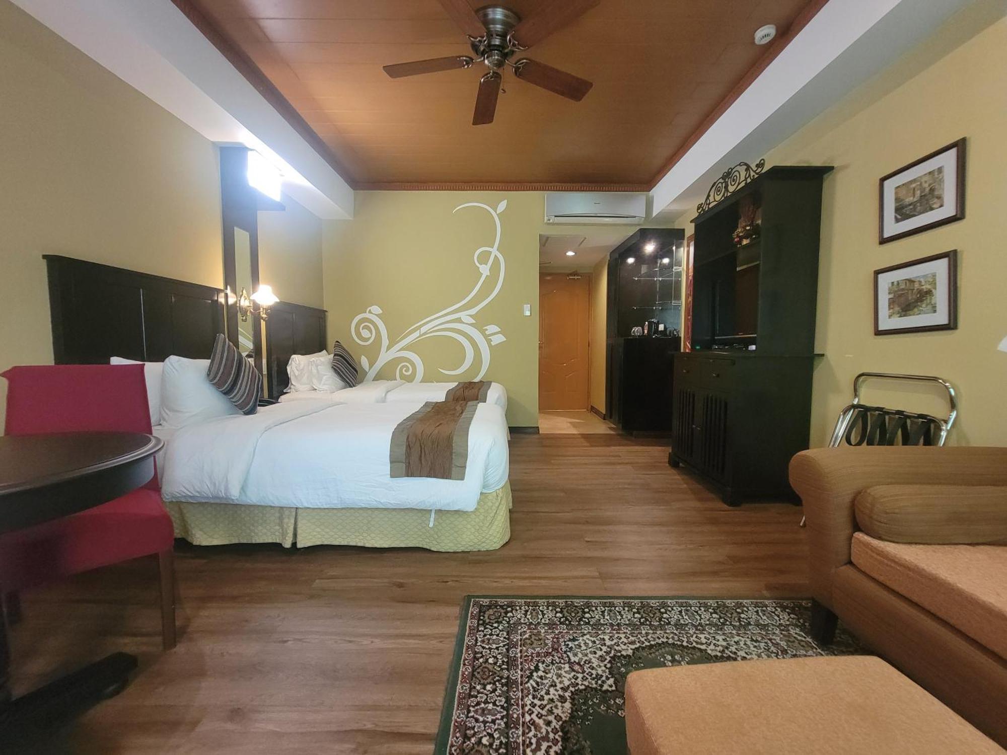 טגאיטאי Lee Boutique Hotel Tagaytay מראה חיצוני תמונה