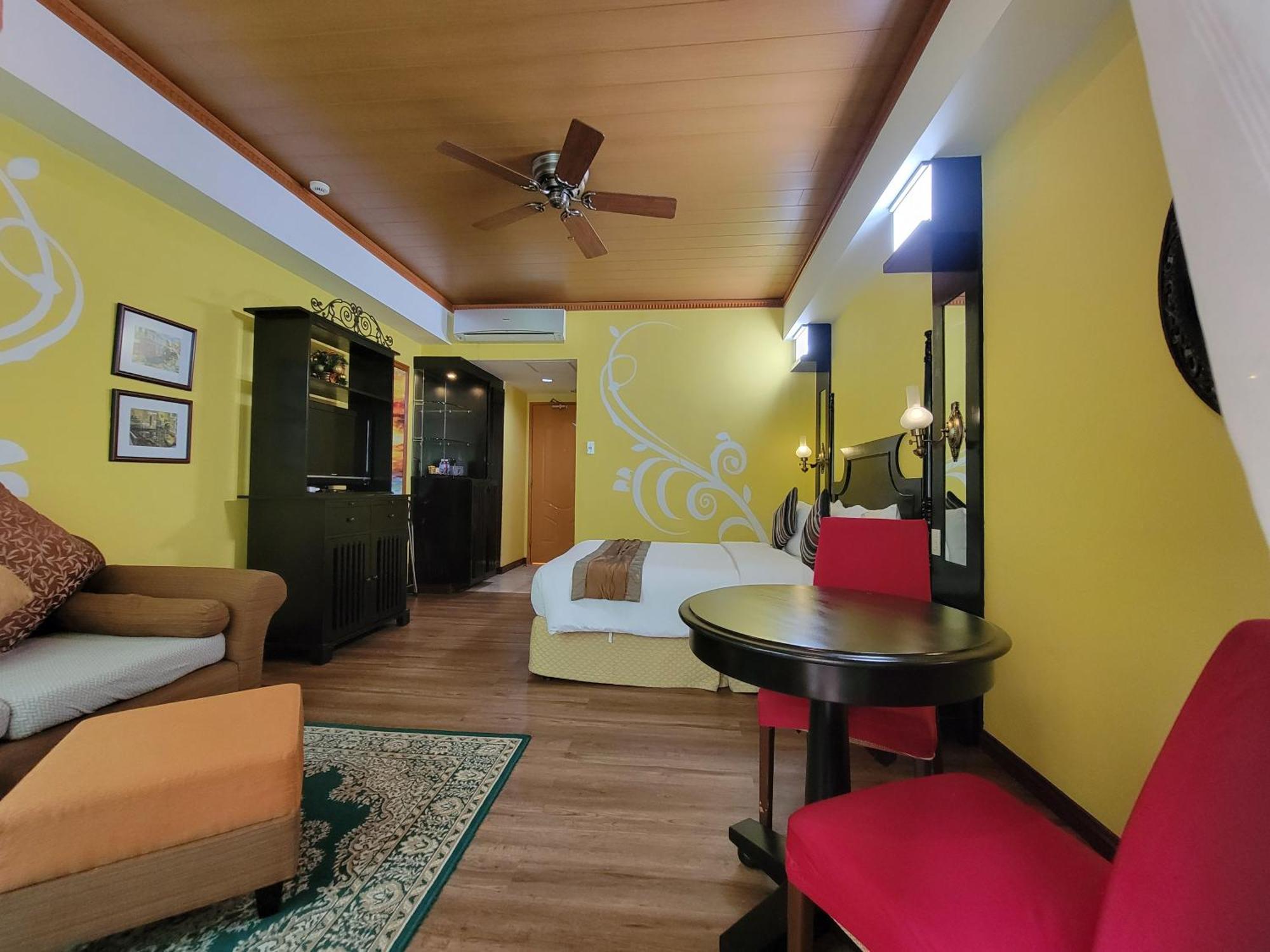 טגאיטאי Lee Boutique Hotel Tagaytay מראה חיצוני תמונה